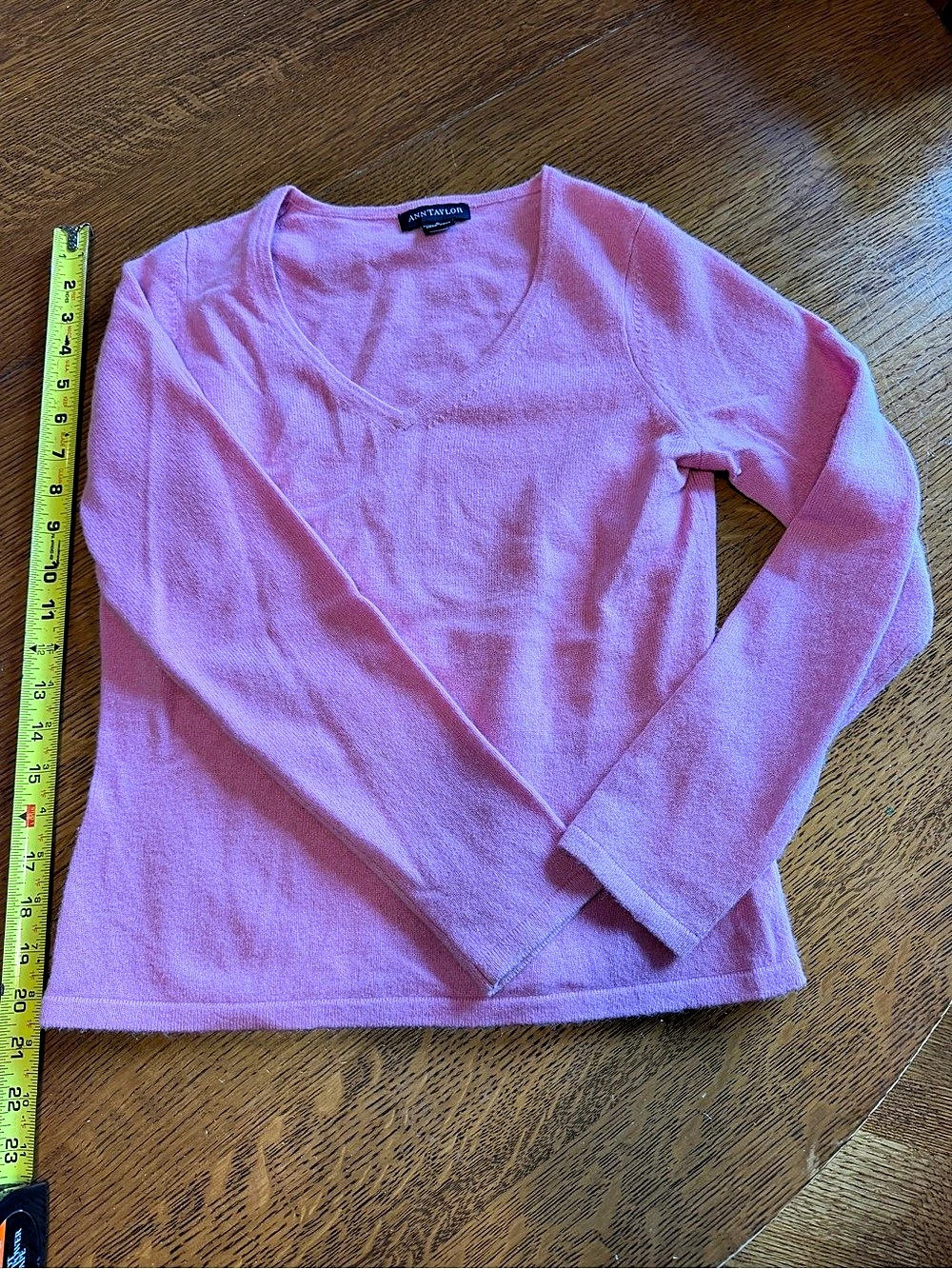 Ann Taylor Pink Cashmere Sweater Size Small